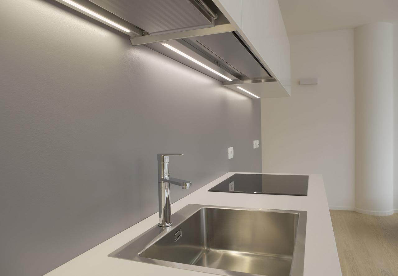 Shine Aparthotel *